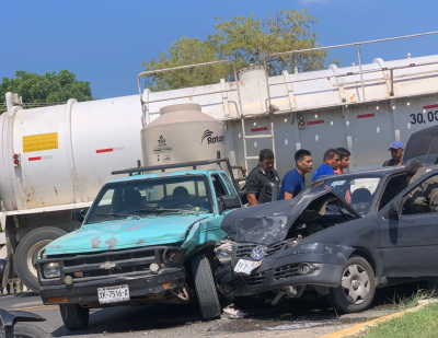 Aparatoso accidente en carretera Tuxpan-Tampico