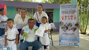 Comienzan las Entregas de Uniformes Escolares en Castillo