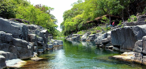 SANCIÓN POR TIRAR BASURA AL RÍO