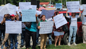 Protestan trabajadores petroleros de Poza Rica