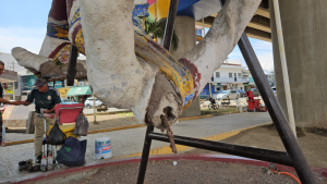 Se caen a pedazos esculturas en Plaza Tajín de Poza Rica