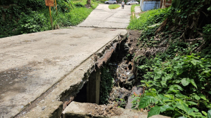 Puente a punto de colapsar en Poza Rica