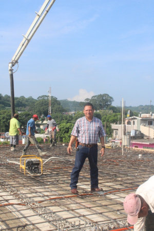 Mejoran la infraestructura del mercado municipal