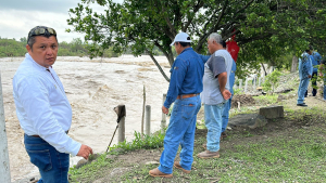 Fuga de hidrocarburo frena suministro de agua en Poza Rica, Tihuatlán y Coatzintla