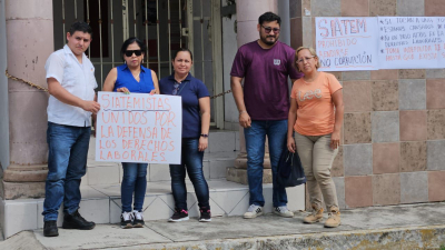 Maestros de suman a protesta y toman la SEV en Poza Rica