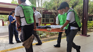 Evacuan planteles educativos y edificios públicos en Poza Rica