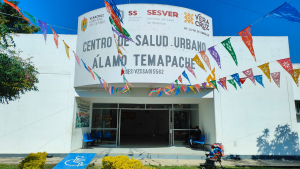 Roban motocicleta a las afueras de centro de salud